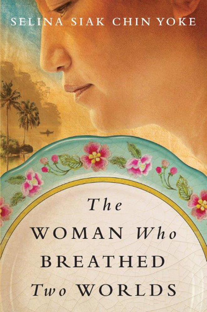 Book cover of The Woman Who Breathed Two Worlds by Selina Siak Chin Yoke
