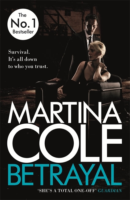 Book cover of Betrayal by Martina Cole