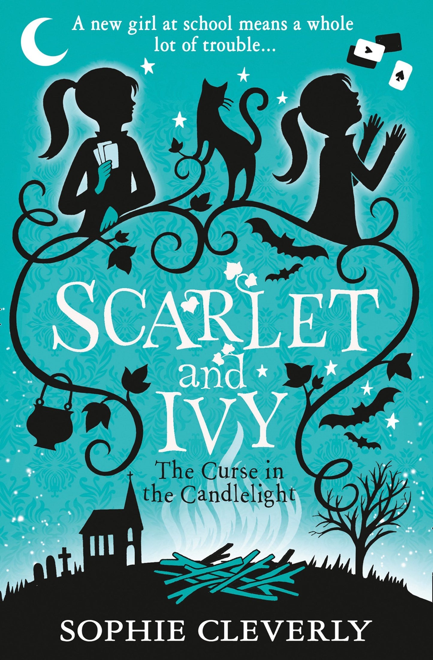 Book cover of The Curse In The Candlelight by Sophie Cleverly