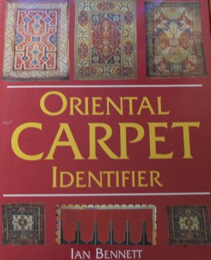 Book cover of Oriental Carpet Identifier by Ian Bennett