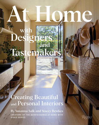 Book cover of At Home With Designers And Tastemakers: Creating Beautiful And Personal Interiors by Susanna Salk, Stacey Bewkes (Photographs)