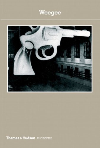 Book cover of Weegee by Photo Poche (Introduction)