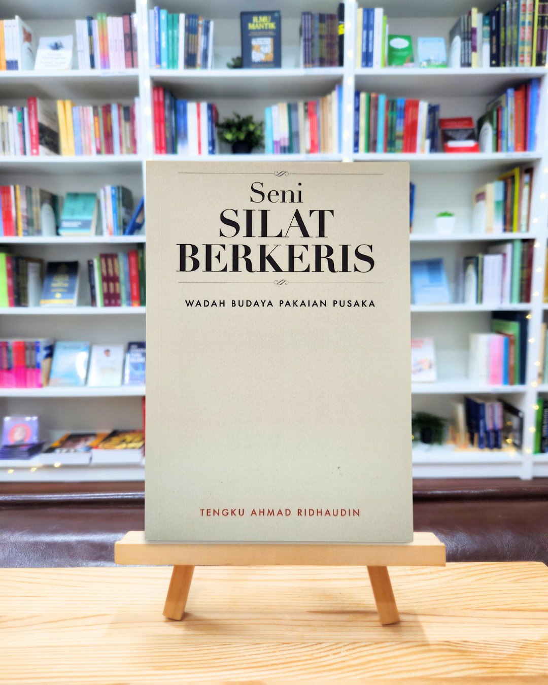 Book cover of Seni Silat Berkeris by Tengku Ahmad Ridhaudin